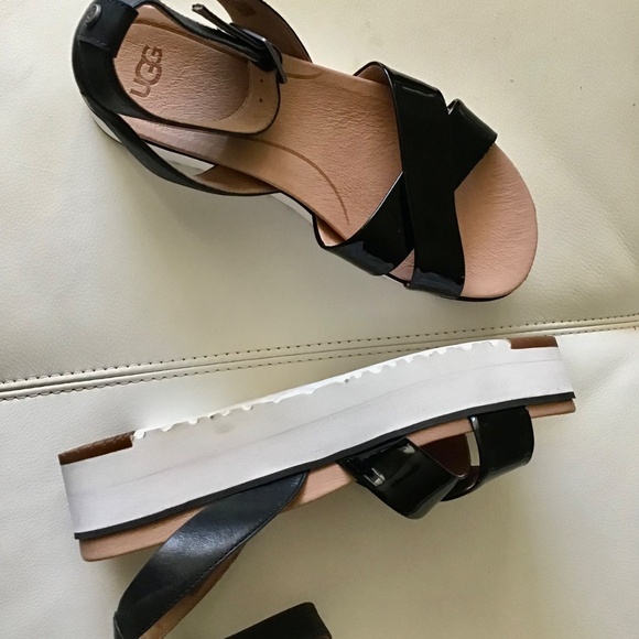 FINAL MARKDOWN! NWOB - UGG Sandals - Picture 3 of 7